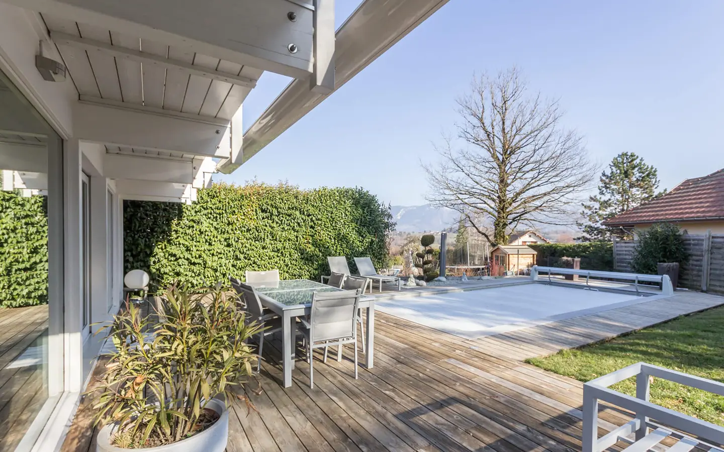 Annecy Nord maison ossature bois avec sous-sol et piscine