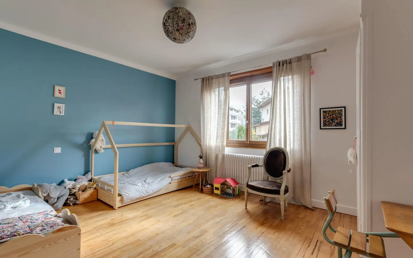 Annecy centre appartement chambre enfant