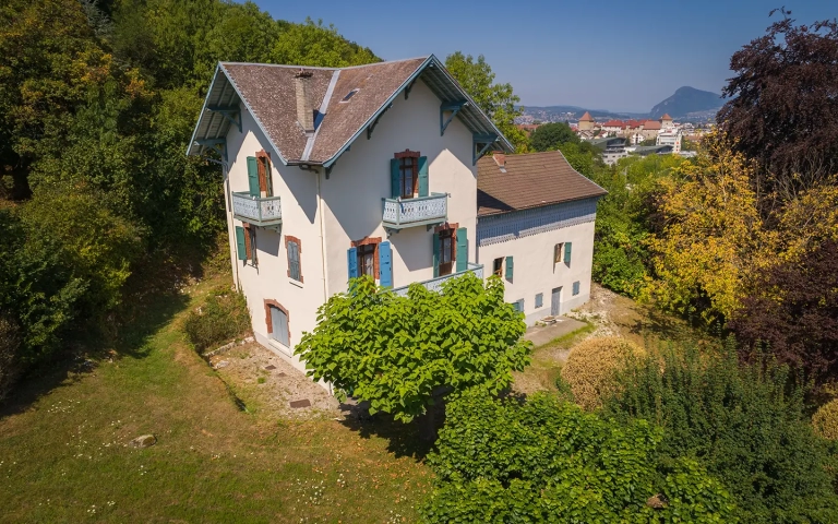 Annecy centre grande maison grand jardin