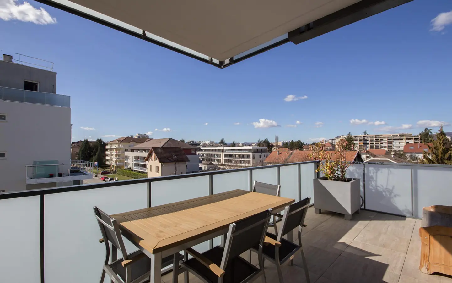 Achat immobilier appartement t3 avec terrasse rénovée Annecy-le-vieux