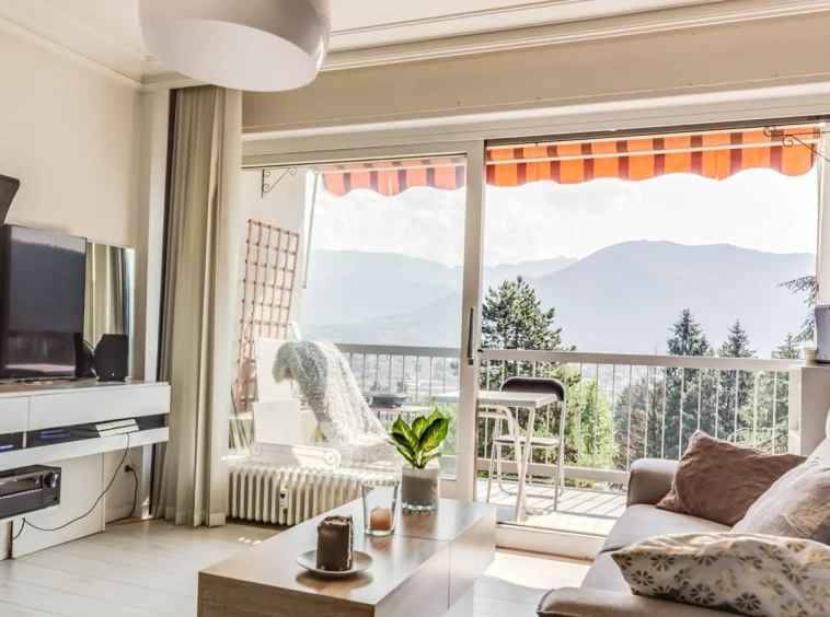 Annecy appartement vue montagnes terrasse