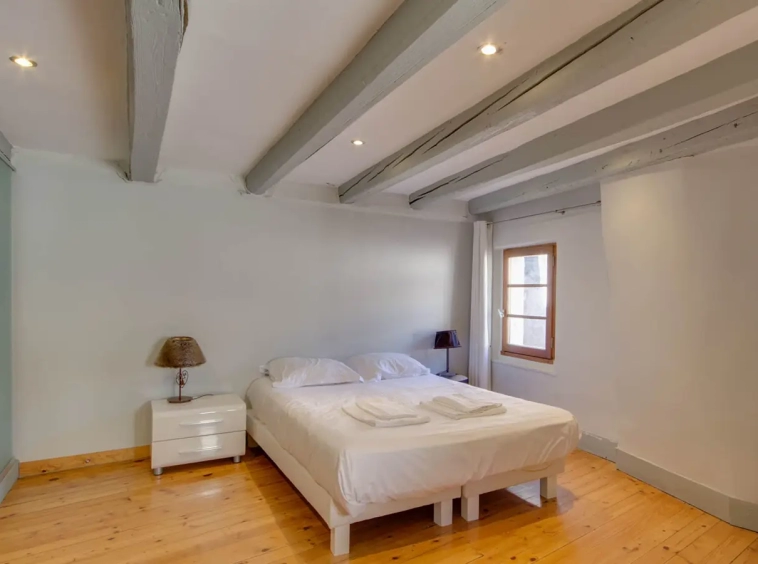 Annecy vieille ville appartement dans maison de ville chambre amis