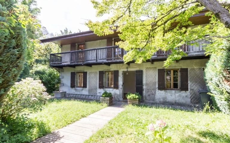 Annecy centre ville maison avec jardin