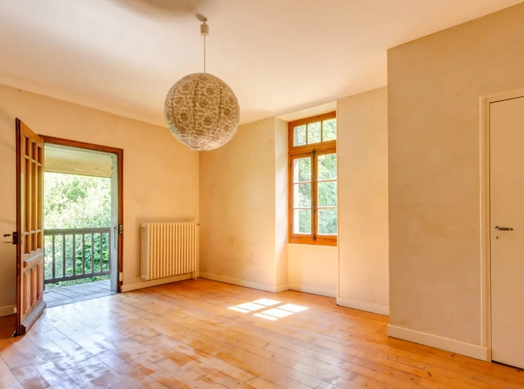 Annecy centre ville maison avec jardin pièce de vie
