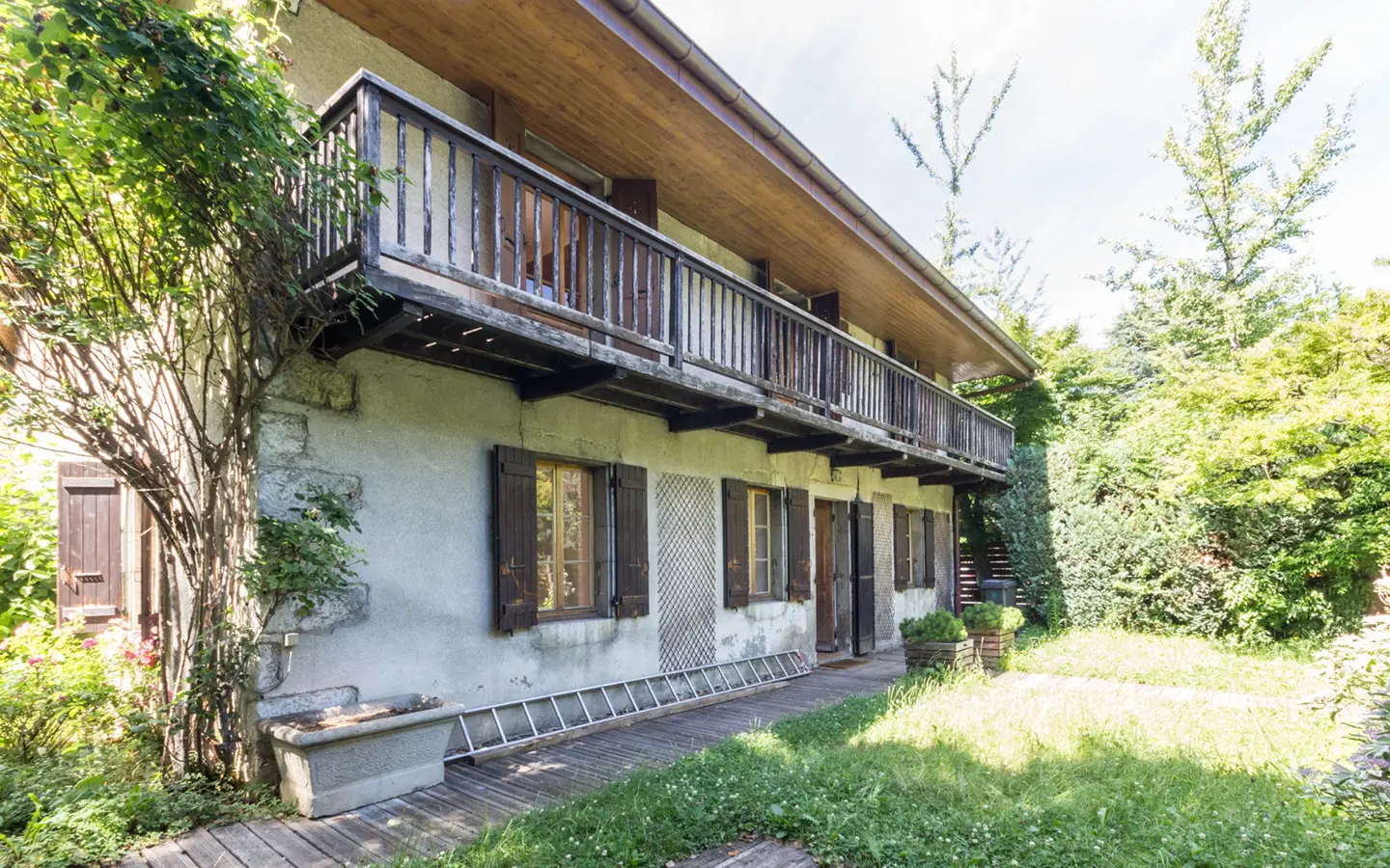Annecy centre ville maison avec jardin balcon