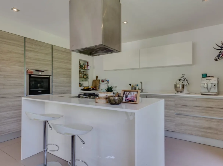 Achat immobilier Annecy-le-vieux maison moderne cuisine