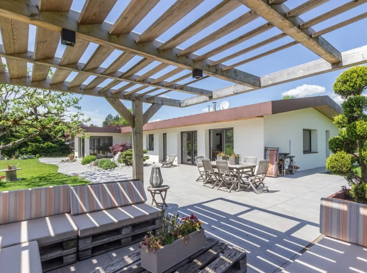 Achat immobilier Annecy-le-vieux maison moderne terrasse