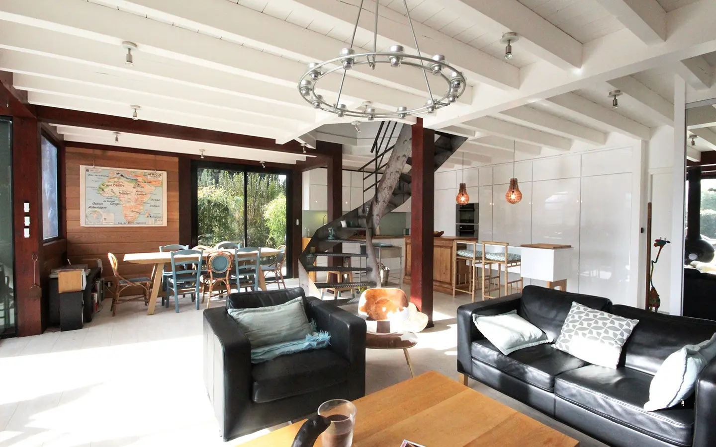Annecy maison avec piscine salon