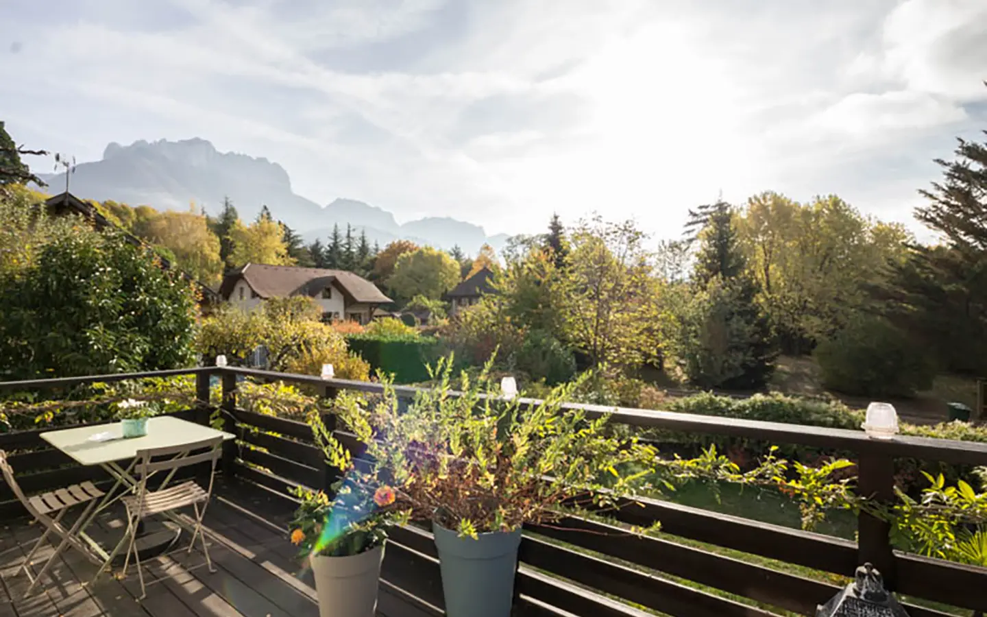Annecy maison proche du lac balcon