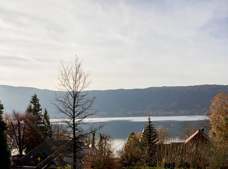 Annecy maison vue lac