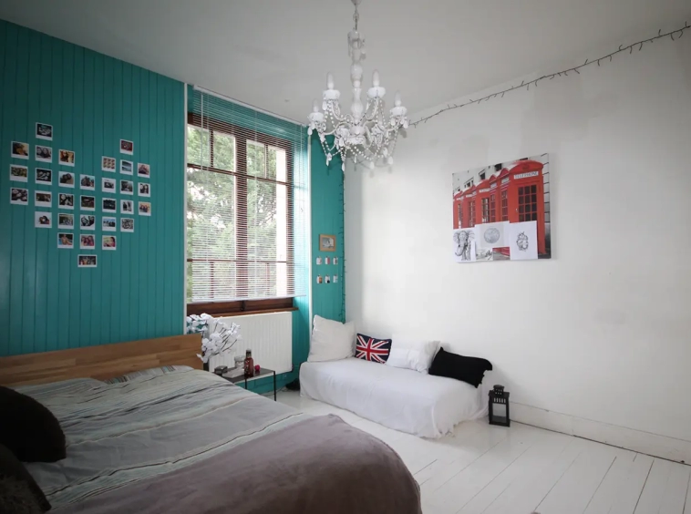 Annecy maison rénovée Petit Port chambre