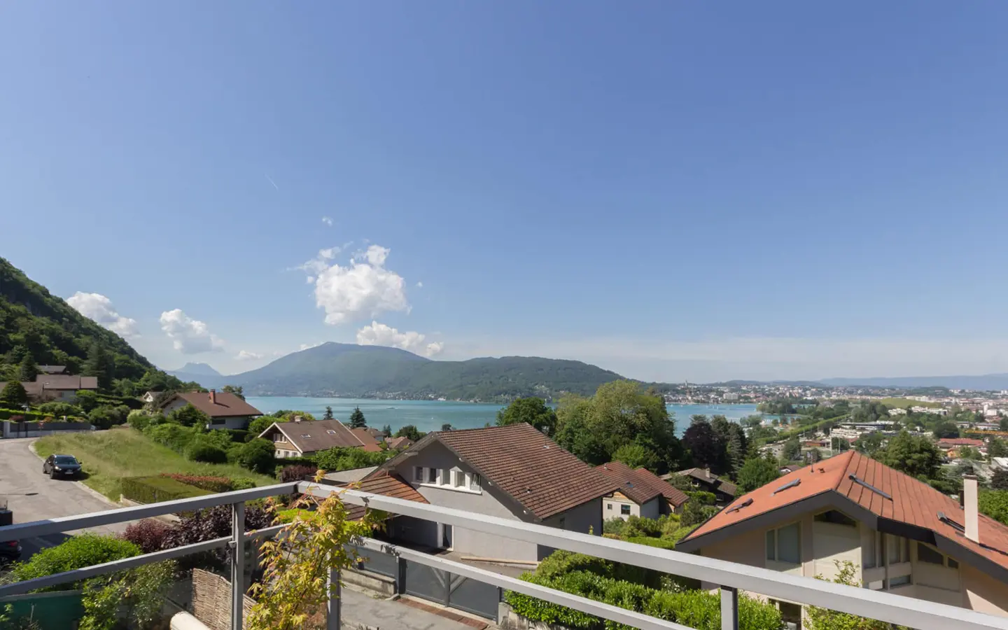 Annecy le vieux Petit Port maison vue lac et montagnes