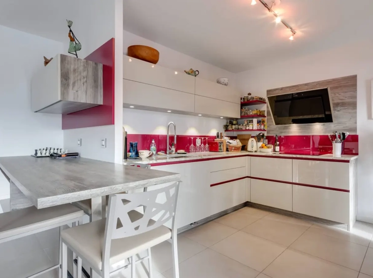 Achat immobilier appartement Menthon-Saint-Bernard cuisine