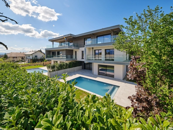 Annecy le Vieux - maison neuve haut de gamme 6 pièces - piscine chauffée