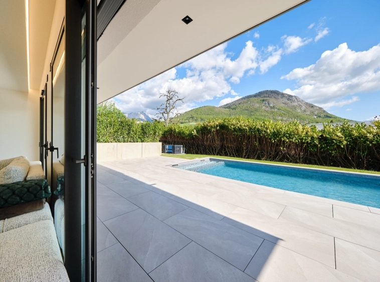 Annecy le Vieux - maison neuve haut de gamme 6 pièces - piscine chauffée