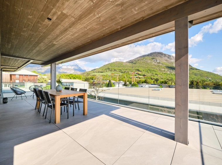 Annecy le Vieux - maison neuve haut de gamme 6 pièces - piscine chauffée