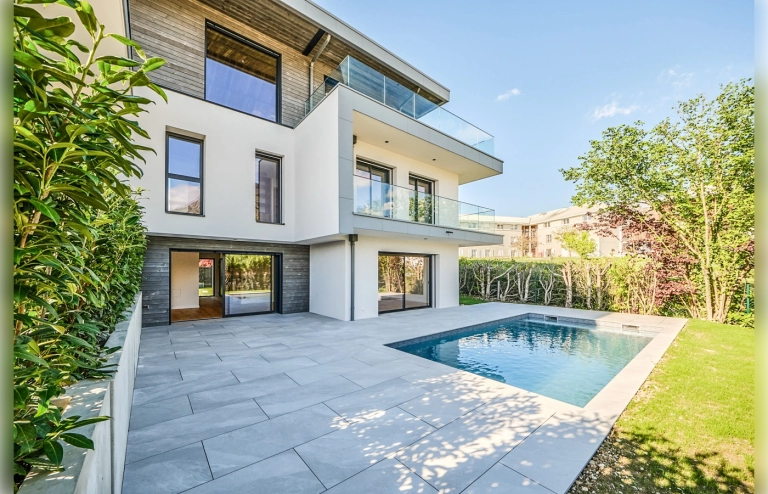 Annecy le Vieux - maison neuve haut de gamme 7 pièces - piscine chauffée