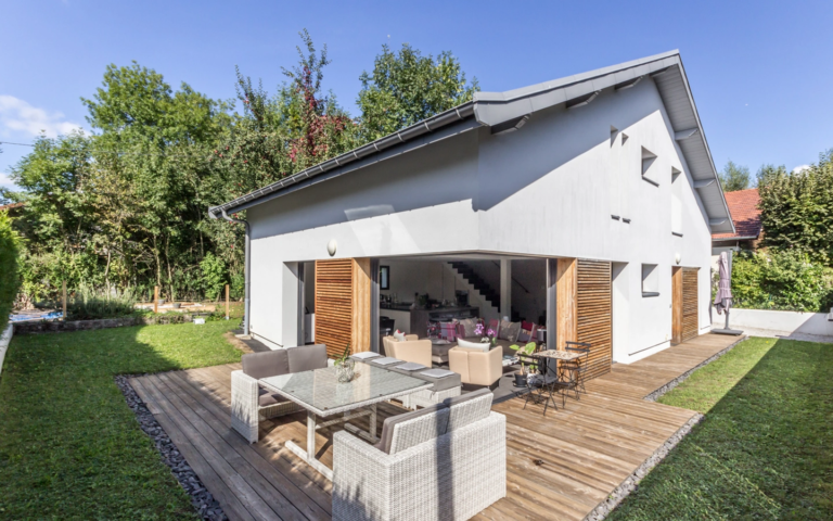 ANNECY LE VIEUX -Albigny petit port - Maison rénovée 5 pièces proche du lac à pied
