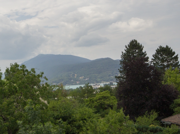 ANNECY LE VIEUX - T5 loft + mezzanine avec terrasse