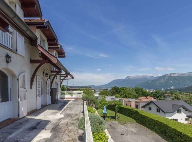 Annecy - vue montagnes maiosn 10 pièces + dépendances + 3 studios