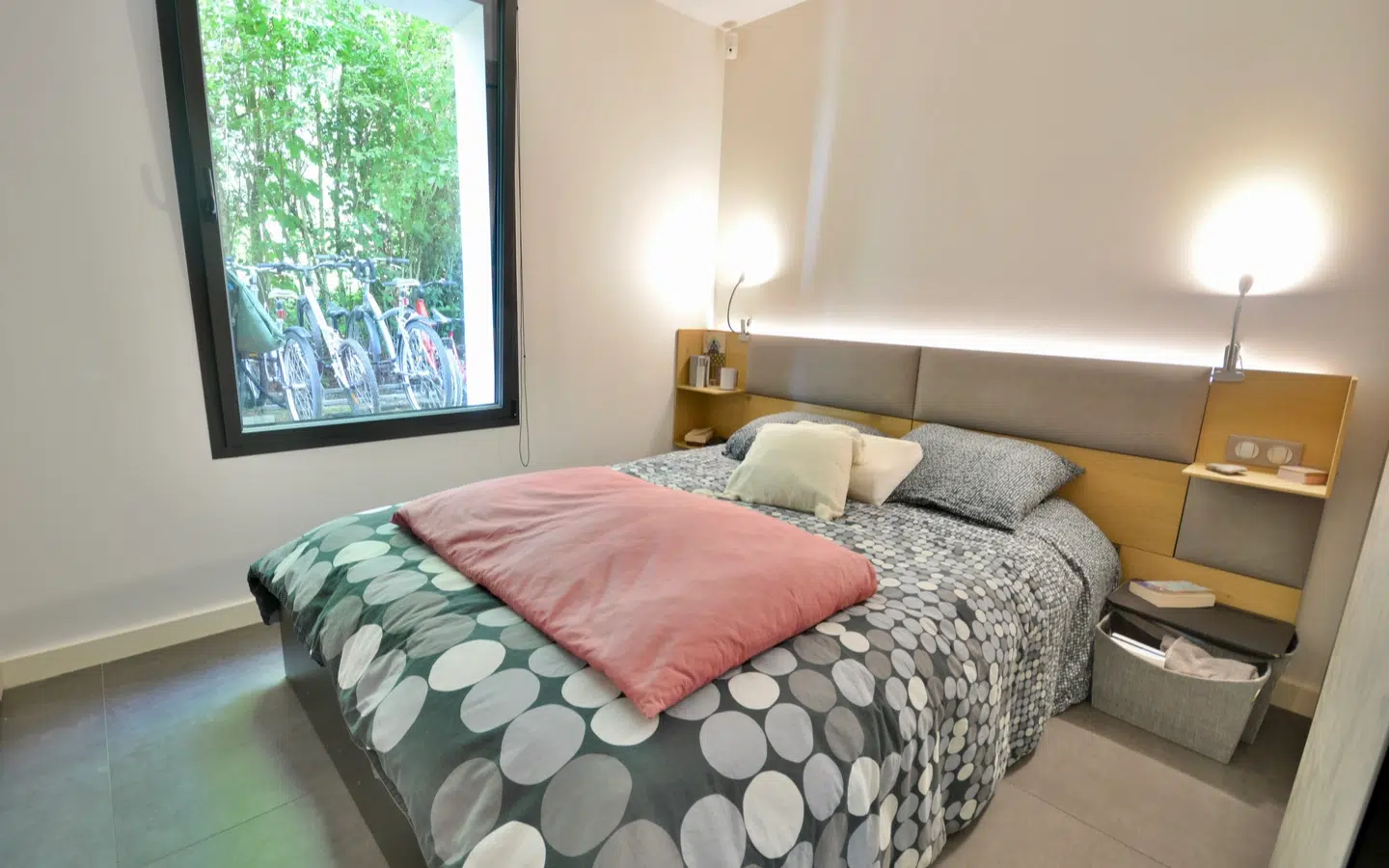 Petit port Annecy le Vieux: maison 6 pièces rénovée