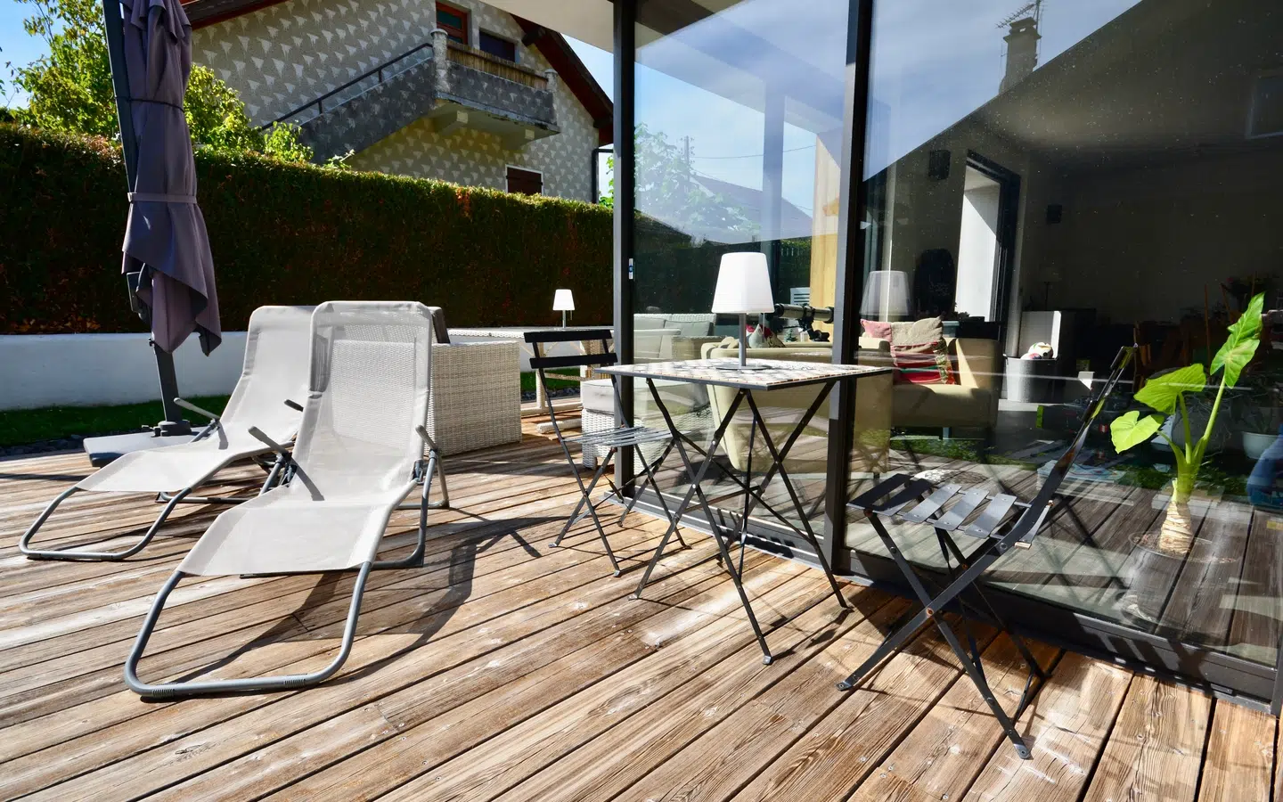 Petit port Annecy le Vieux: maison 6 pièces rénovée