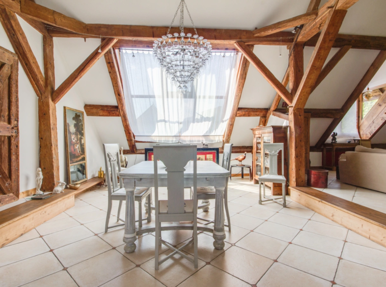 SEVRIER - Maison type loft 8 pièces - terrain paysagé