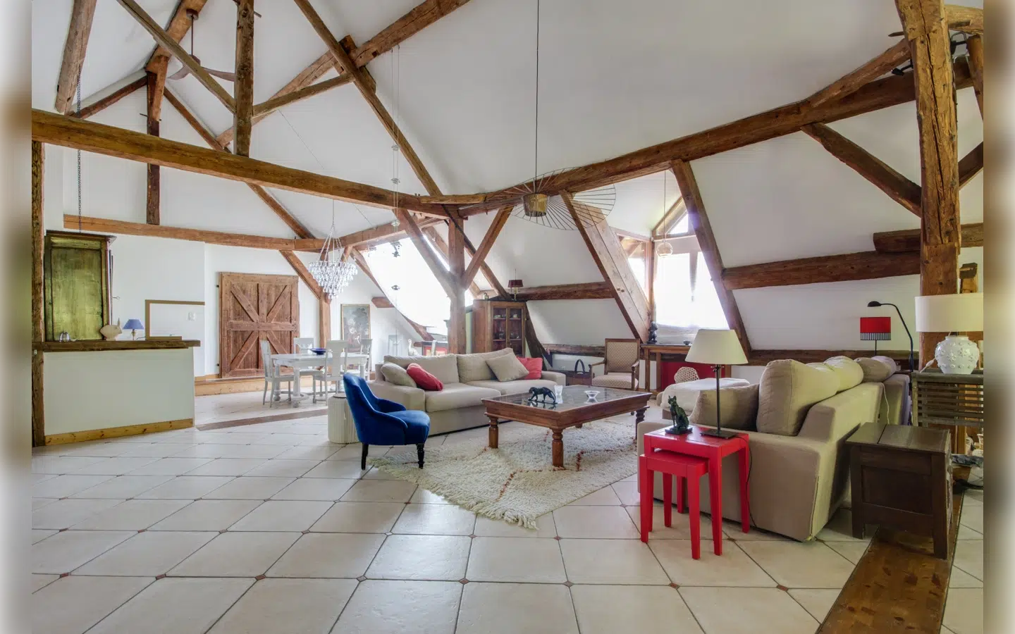 SEVRIER - Maison type loft 8 pièces - terrain paysagé