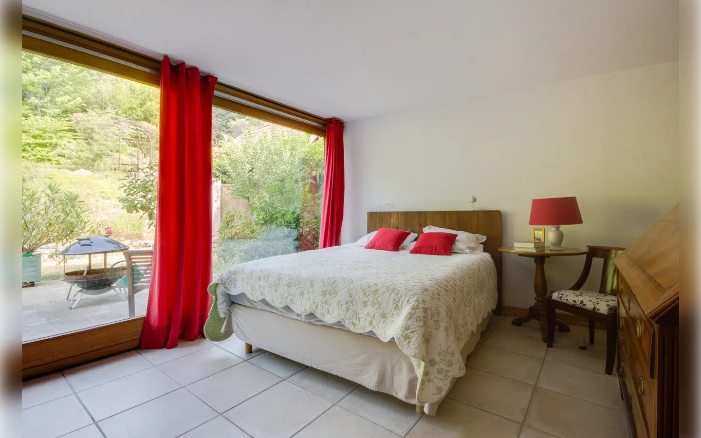 SEVRIER - Maison type loft 8 pièces - terrain paysagé