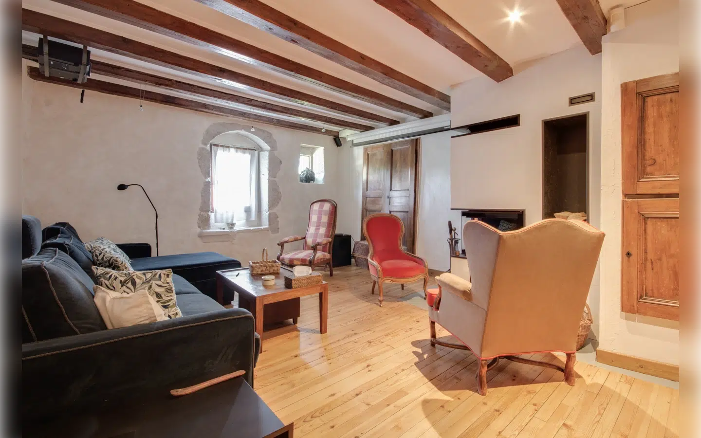 SEVRIER - Maison type loft 8 pièces - terrain paysagé