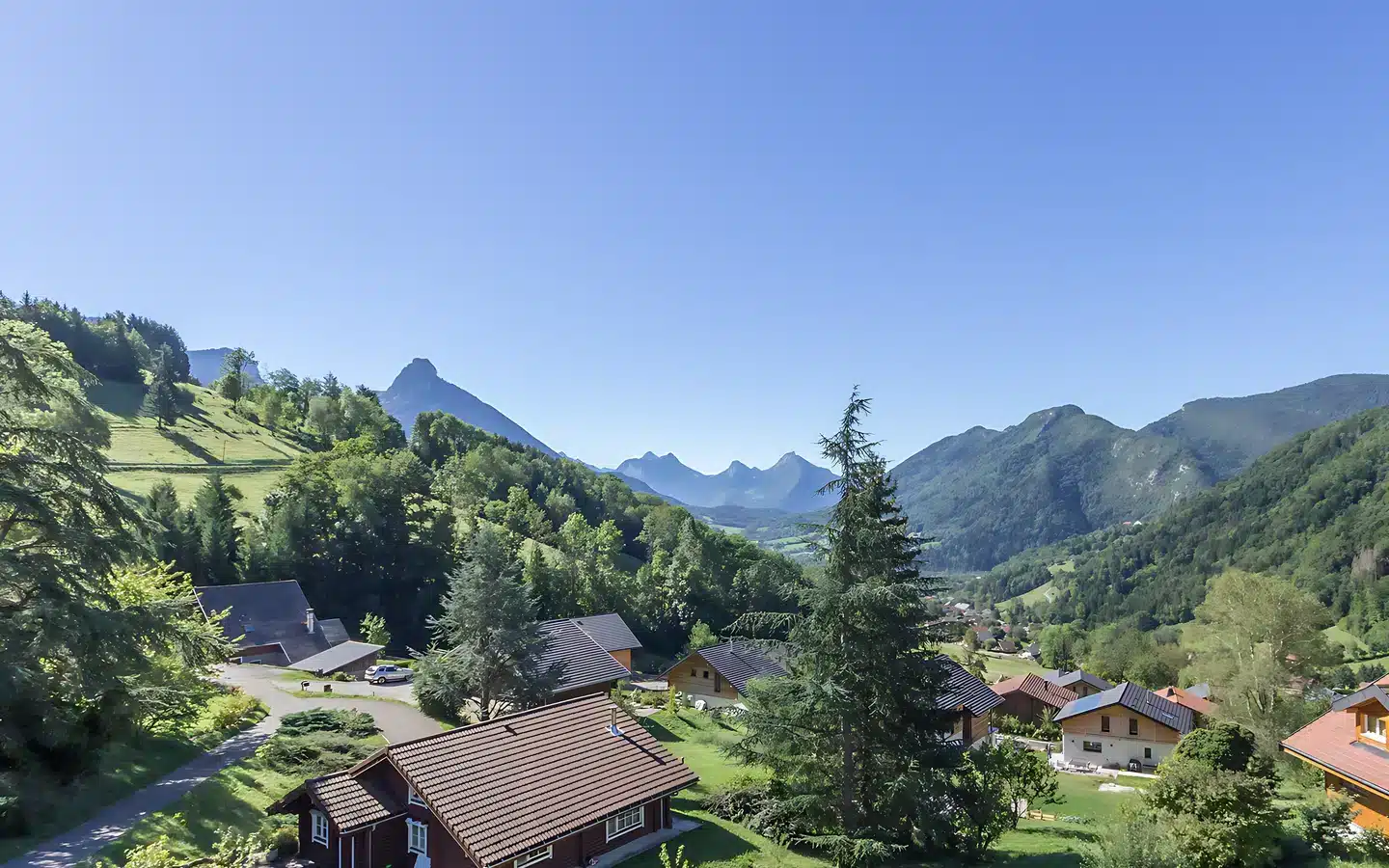 DINGY SAINT CLAIR- Maison 5 pièces vue montagnes-12