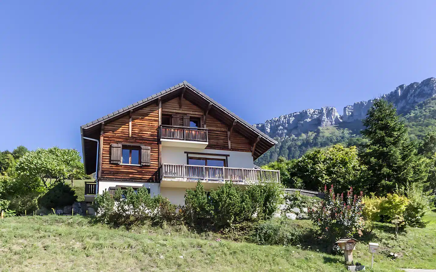 DINGY SAINT CLAIR- Maison 5 pièces vue montagnes-26