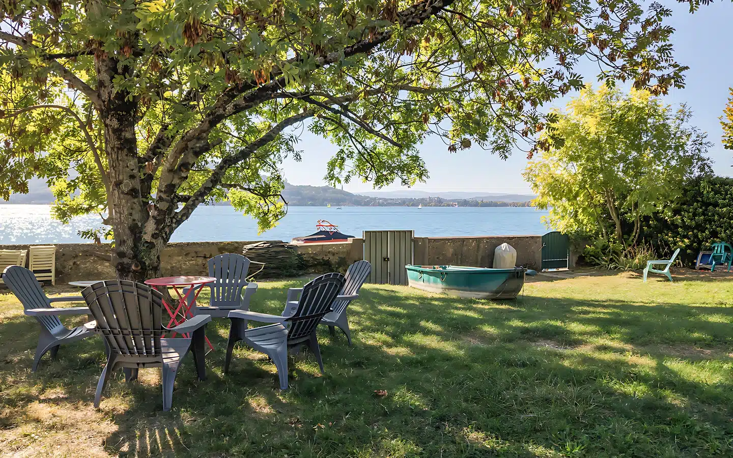 VEYRIER-DU-LAC-APPARTEMENT-8-PIECES-PIEDS-DANS-L EAU (5 sur 21)