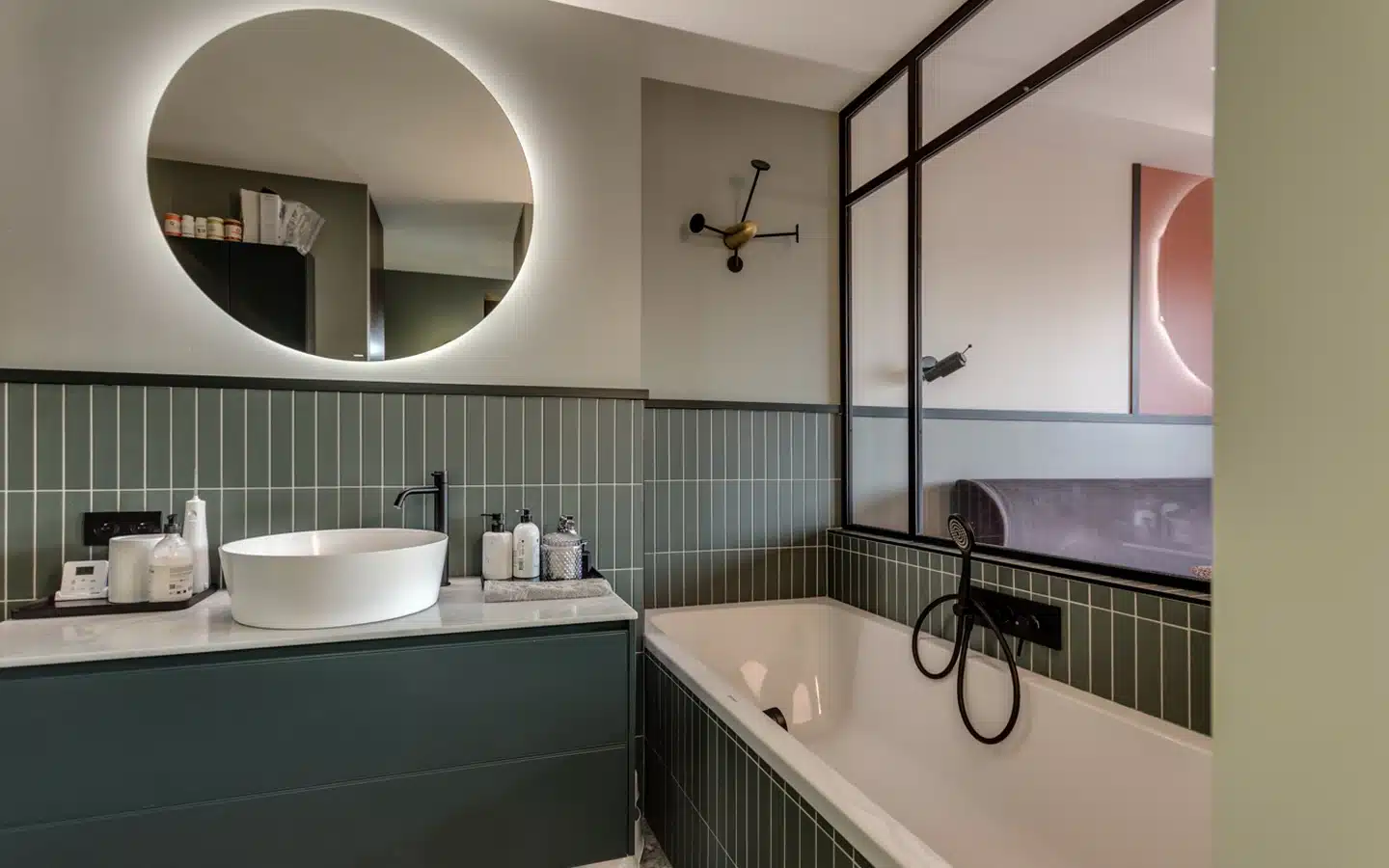 salle de bains face lac