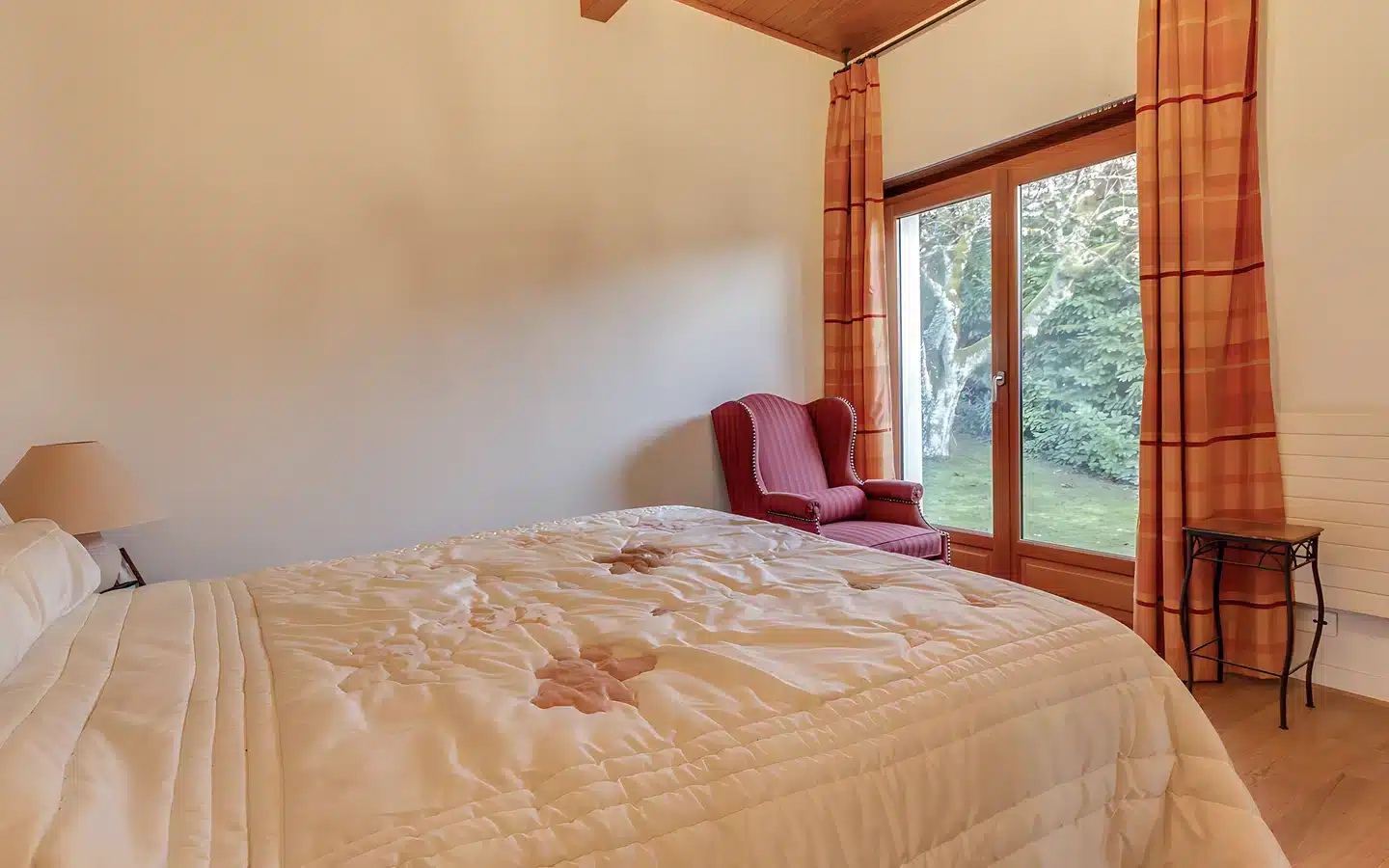 chambre accès jardin