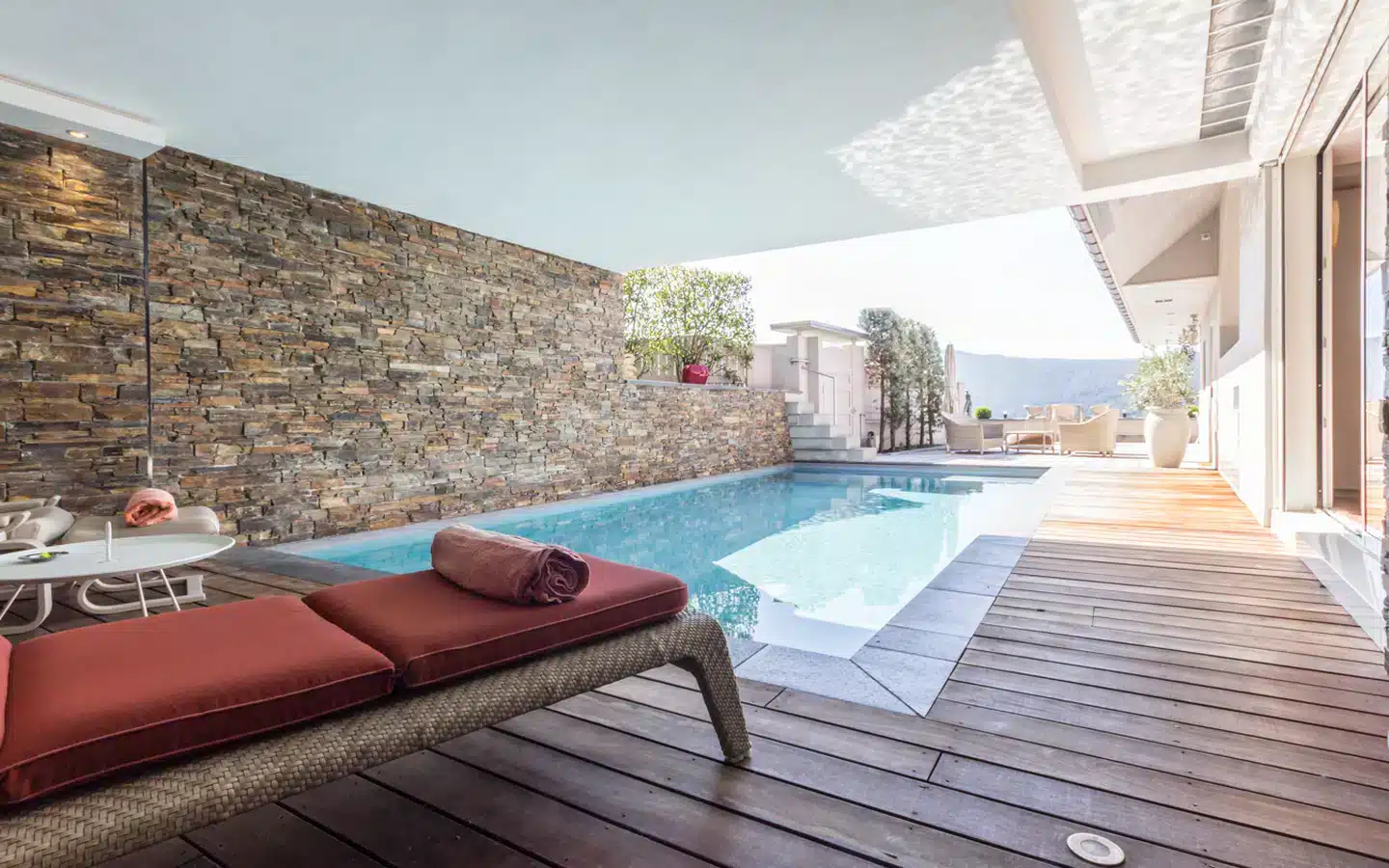 VEYRIER-DU-LAC-maison-haut-de-gamme-vue-panoramique-sur-le-lac-et-les-montagnes-7