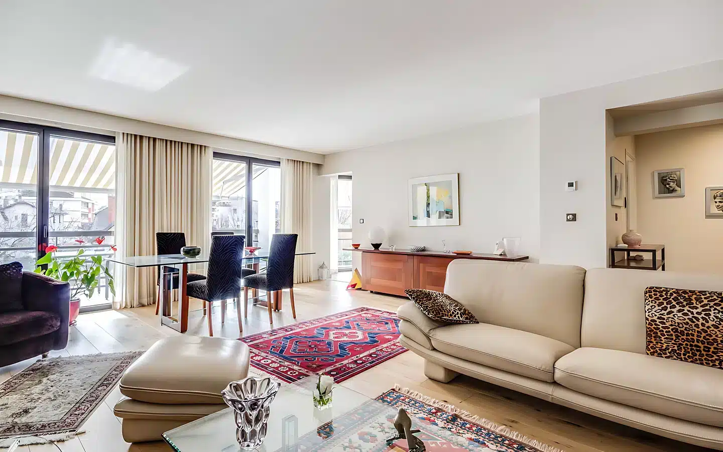 Annecy - T4 rénovée haut de gamme - secteur lac Galeries Lafayette (9 sur 21)