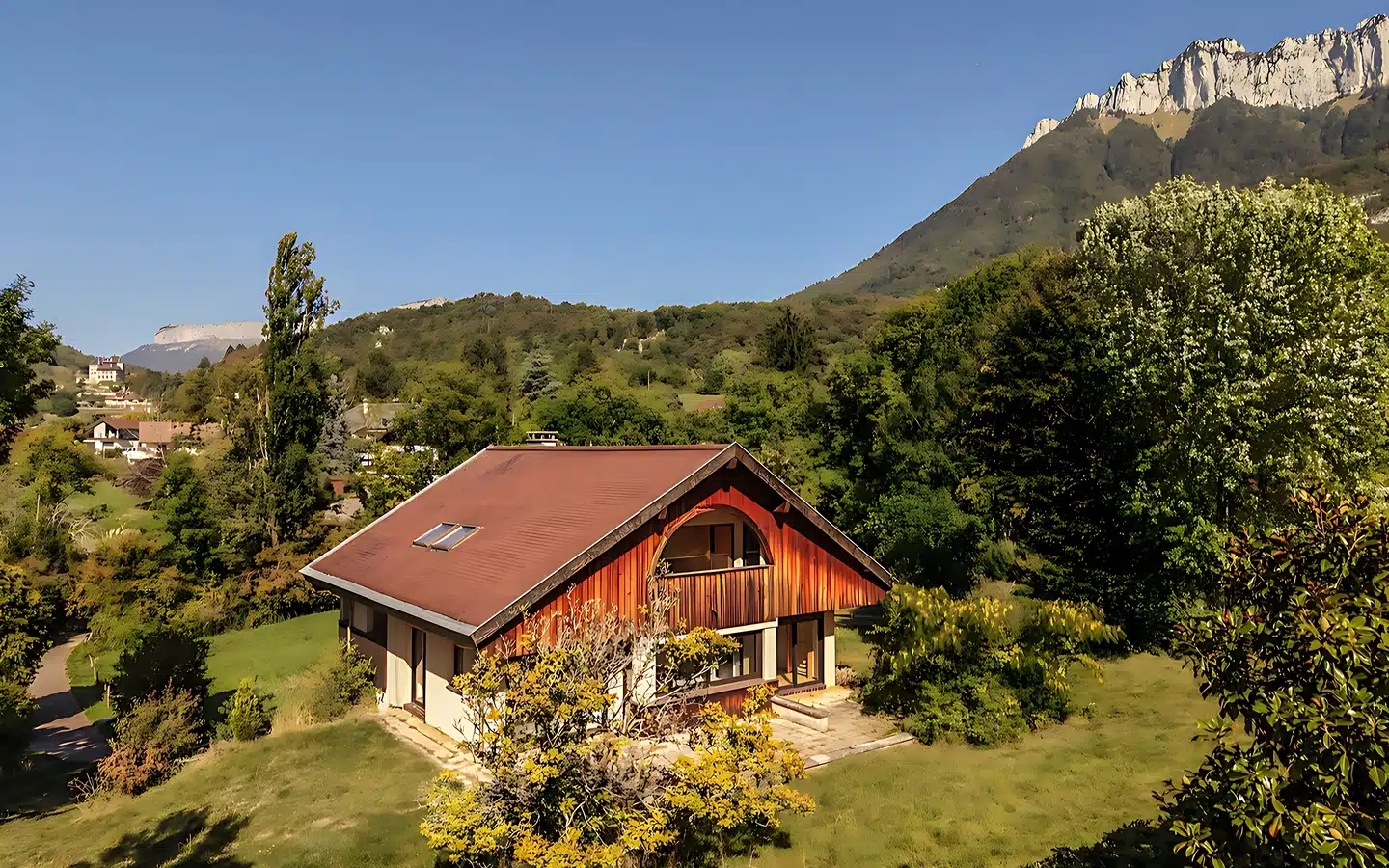 TALLOIRES-PROCHE-GOLF-MAISON-ARCHITECTE-5-PIECES-VUE-LAC-ET-MONTAGNES (8 sur 11)