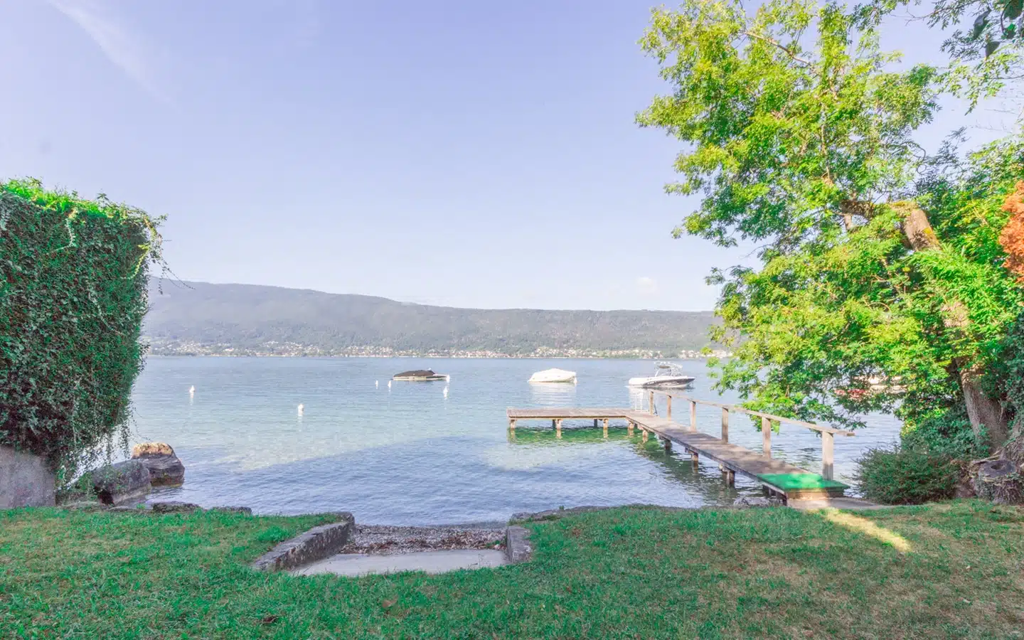 plage et ponton privés