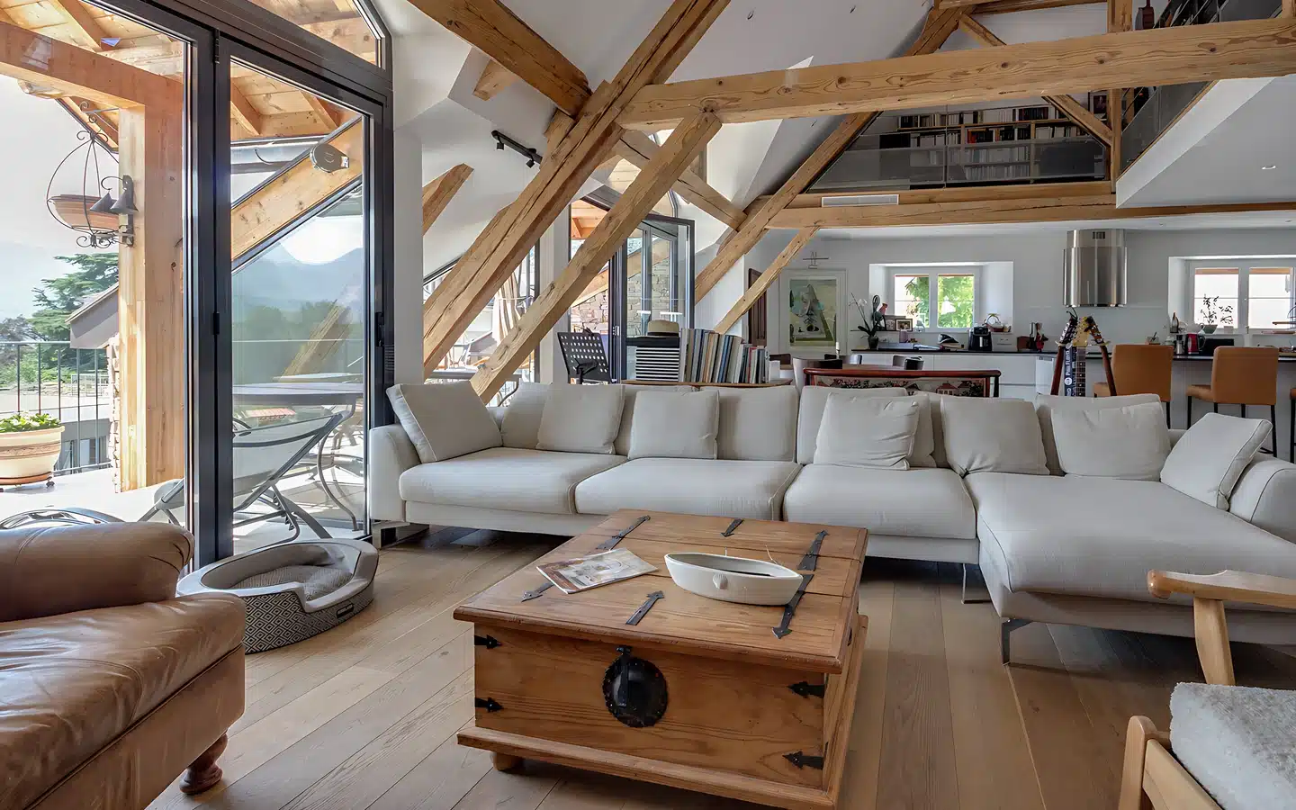 Talloires - appartement loft + studio vue lac et accès lac (4 sur 24)