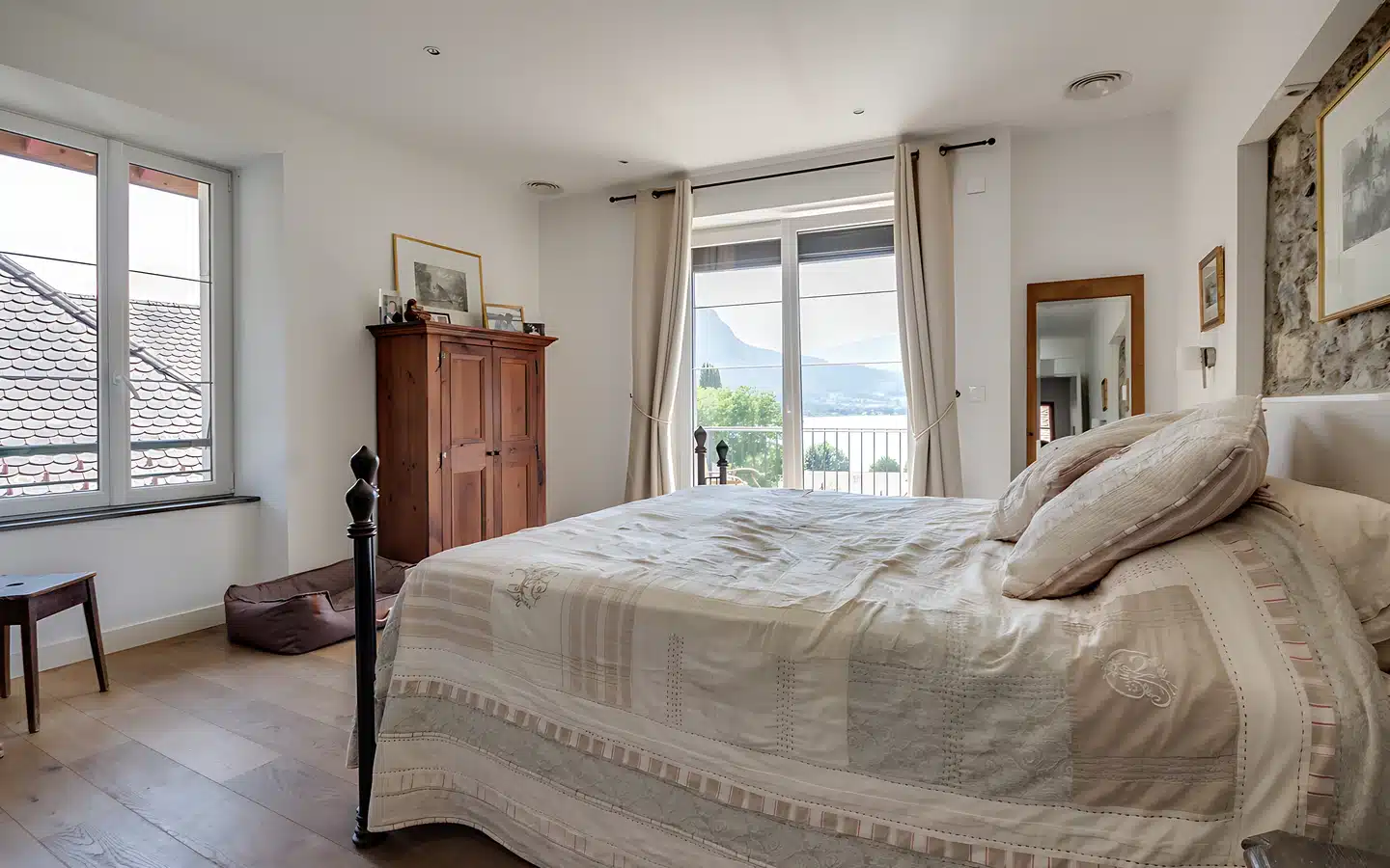 Talloires - appartement loft + studio vue lac et accès lac (8 sur 24)