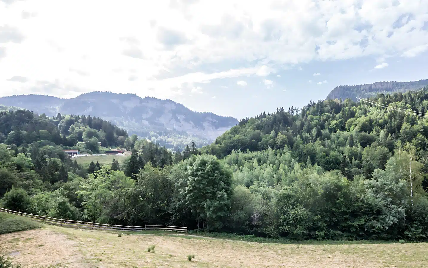 Saint Jean de sixt - T2 bis vue montagnes (14 sur 16)